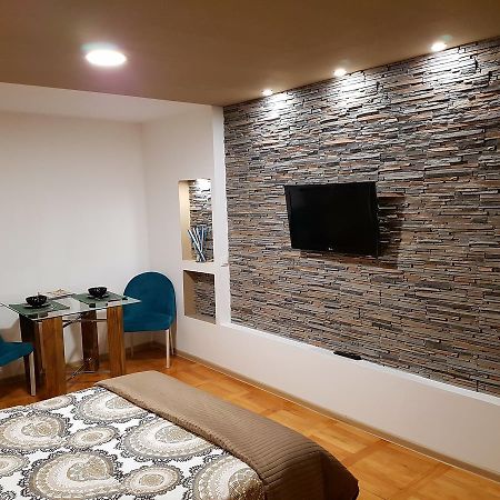 Woodstone Apartment Ploieşti Esterno foto